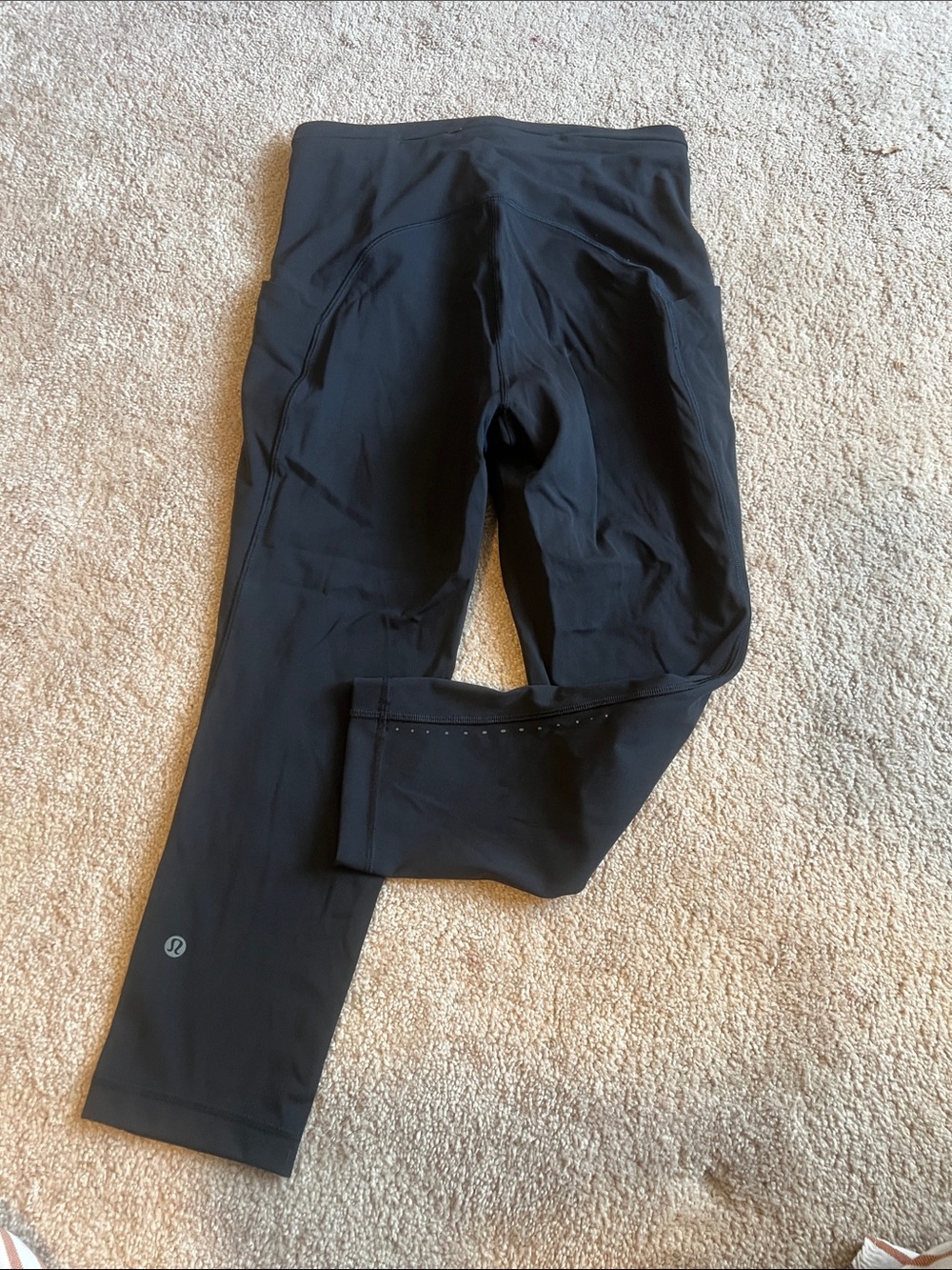 lululemon black cropped performance leggings
